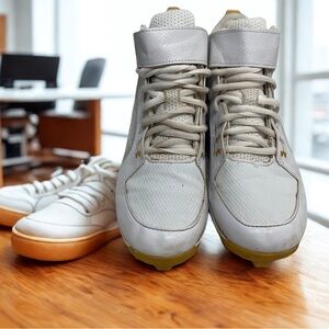 White High-Top Baseball Youth Shoe Size 4 Sneakers